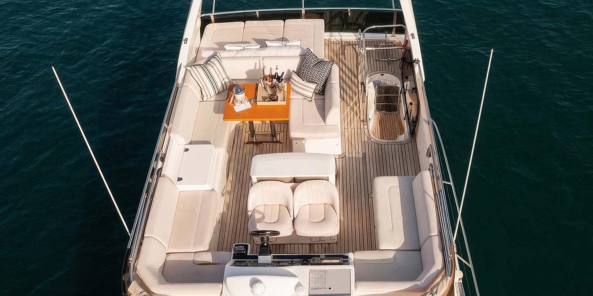 Аренда яхты Princess 62 DIAL в Миконосе